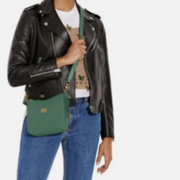Coach Chaise Pebble Leather Bright Green Crossbody - Used - Picture 13 of 14